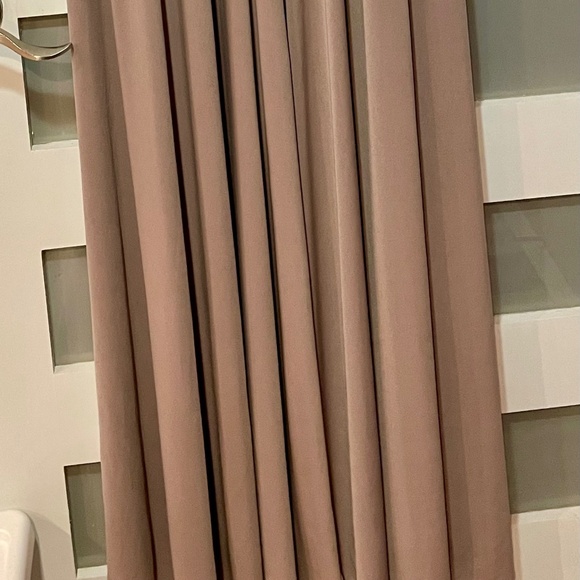 Gown - Picture 2 of 7